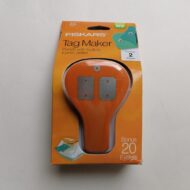 FISKARS | TAG MAKER PUNCH WITH BUILT-IN Y EYELET SETTER